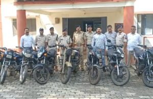वाहन चोरों का संगठित गिरोह पकड़ाया..10 दुपहिया वाहन जप्त..1 नाबालिग सहित कुल 7 आरोपी गिरफ्तार