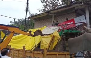 जेल तिराहा से लेकर ईएलसी तक हटाया गया अतिक्रमण..फौजी फ्रूट पर हुई कानूनी कार्यवाही,जैन चाट से हटाया गया टीन सेट