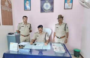 अमरवाड़ा पुलिस ने सूने घर को निशाना बनाकर सोने के आभूषण,मोबाइल व नगदी चोरी करने वाले आरोपियों को किया गिरफ्तार