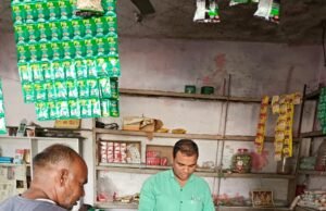 मिलावट से मुक्ति अभियान : झिलमिली में एक्सपायर खाद्य मसालों से बन रहा था नाश्ता और समोसे..होटल संचालक को नोटिस