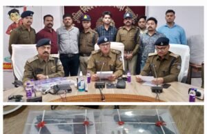 Chhindwara news :2 देशी पिस्टल व 3 नग जिंदा कारतूस सहित 3 आरोपी गिरफ्तार