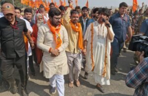 बागेश्वर धाम के पीठाधीश्वर पंडित धीरेंद्र कृष्ण शास्त्री की सनातन हिंदू एकता पदयात्रा में शामिल हुए सांसद विवेक बंटी साहू