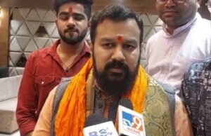 वक़्फ़ संशोधन कानून के खिलाफ सुप्रीम कोर्ट में दायर की गई याचिकाओं पर बोले सुप्रीम कोर्ट के वरिष्ठ वकील विष्णु शंकर जैन…हिन्दू पक्ष की विभिन्न हाई कोर्ट में पेंडिंग हैं 120 से ज्यादा याचिकाएं..मुस्लिम पक्ष के सीधे सुप्रीम कोर्ट जाने पर उठाएंगे सवाल