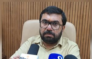 उमंग सिंघार के बयान “गर्व से कहो हम आदिवासी हैं,हिन्दू नही” पर छिन्दवाड़ा सांसद ने किया तीखा पलटवार,सांसद बोले…जो बातें पाकिस्तान व भारत विरोधी ताकतें कहती हैं वो कांग्रेस कहती है…उमंग सिंघार व पूर्व मुख्यमंत्री कमलनाथ को भी लिया आड़े हाथों