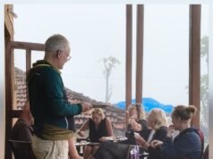 नीदरलैंड के पर्यटकों को पातालकोट की वादियों ने किया रोमांचित : विदेशियों को भा गई समा की खीर और चावल के पापड़…होम स्टे में गुजारी रात