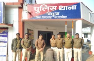 प्रॉपर्टी के हिस्से बटवारे से नाराज बड़े बेटे ने पिता को उतारा मौत के घाट…बिछुआ पुलिस ने आरोपी बेटे को किया गिरफ्तार