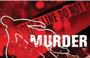 तेज़ आवाज़ में बेटा बजा रहा था होम थिएटर..माँ बंद करने के लिए बोली तो बेटा देने लगा गालियां…जब पिता ने किया विरोध तो उतार दिया मौत के घाट