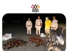 छिन्दवाड़ा :- बाइक से हो रहा था शराब का अवैध परिवहन…आबकारी ने धर दबोचा